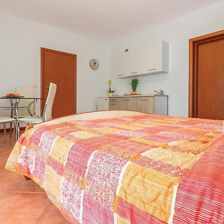 Gorgeous Apartment In Fazana With Wifi エクステリア 写真