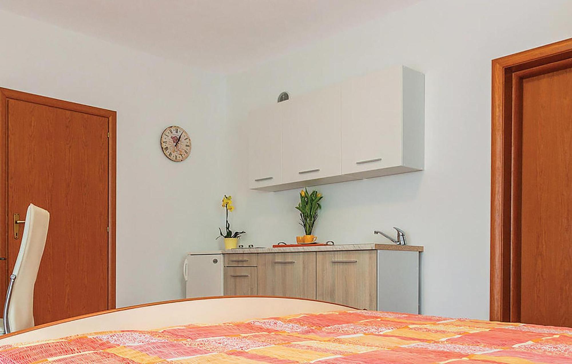 Gorgeous Apartment In Fazana With Wifi エクステリア 写真