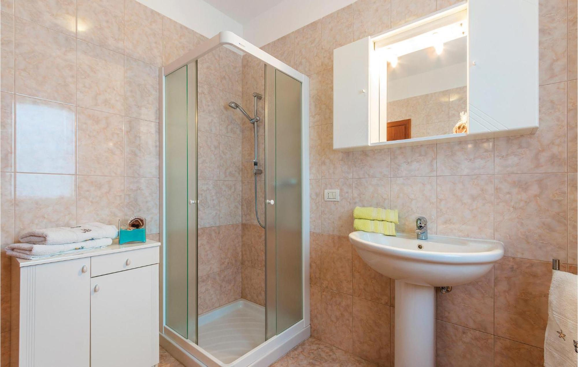 Gorgeous Apartment In Fazana With Wifi エクステリア 写真